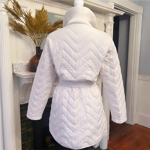 ATHLETA Mendocino Quilted Belted Light Puffer Coat Color Magnolia White Size XS - Picture 10 of 16
